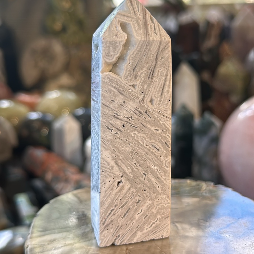 🌸SALE🌸 Mexico Agate 4 Sided Crystal Point With Druzy!
